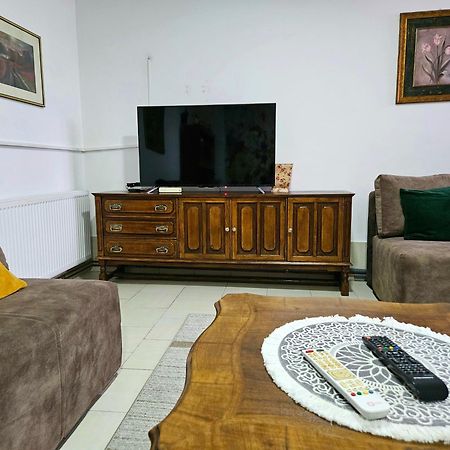 Apartman Juga Kremna Eksteriør billede