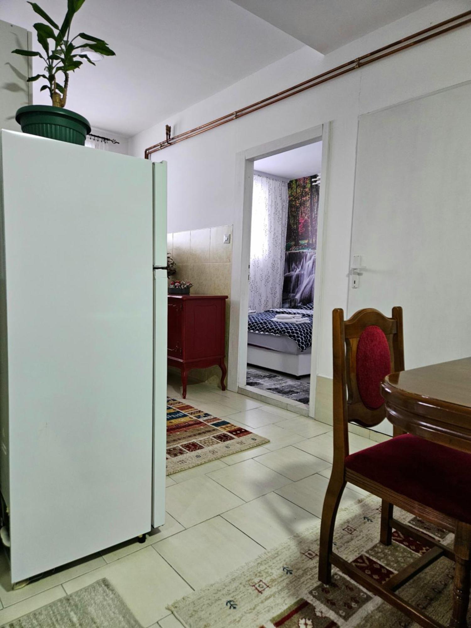 Apartman Juga Kremna Eksteriør billede